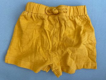 Short jaune moutarde vert baudet