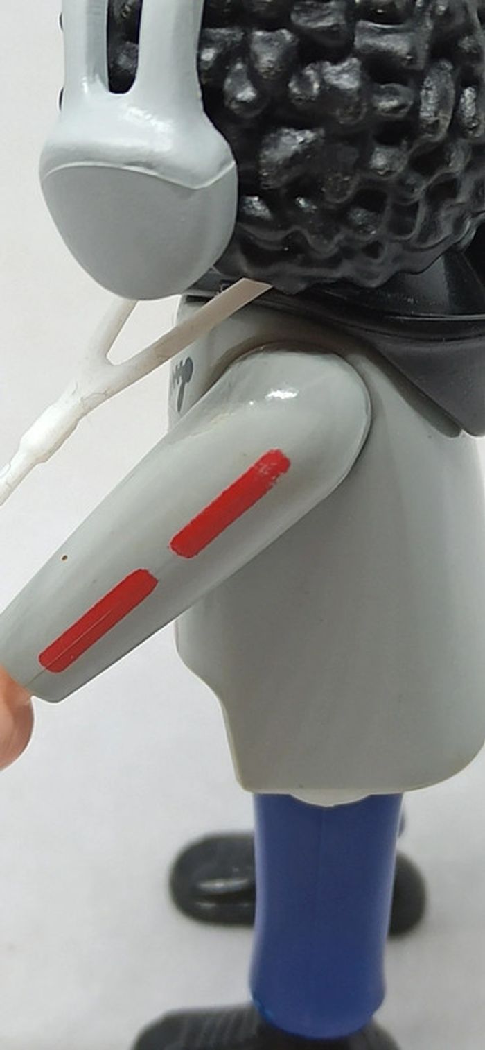 Homme avec lecteur de musique et casque playmobil - photo numéro 6