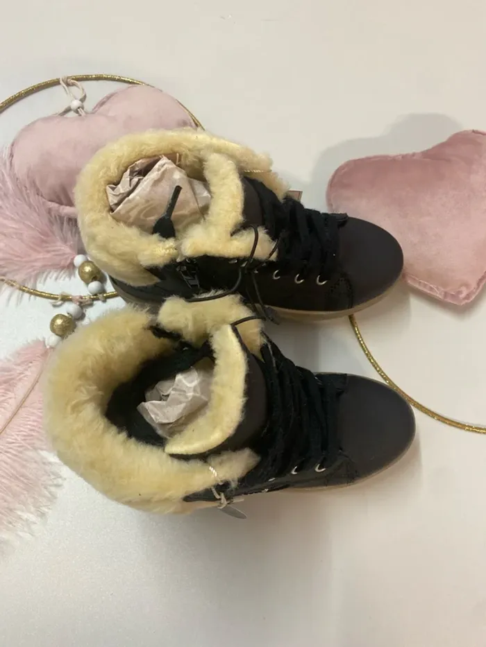 Bottines fille - fourrée - neuf - noir - Defacto - Taille 30 - photo numéro 2