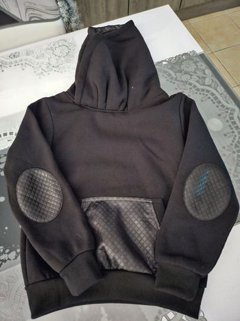 Lots vestes capuches garçons  10 ans