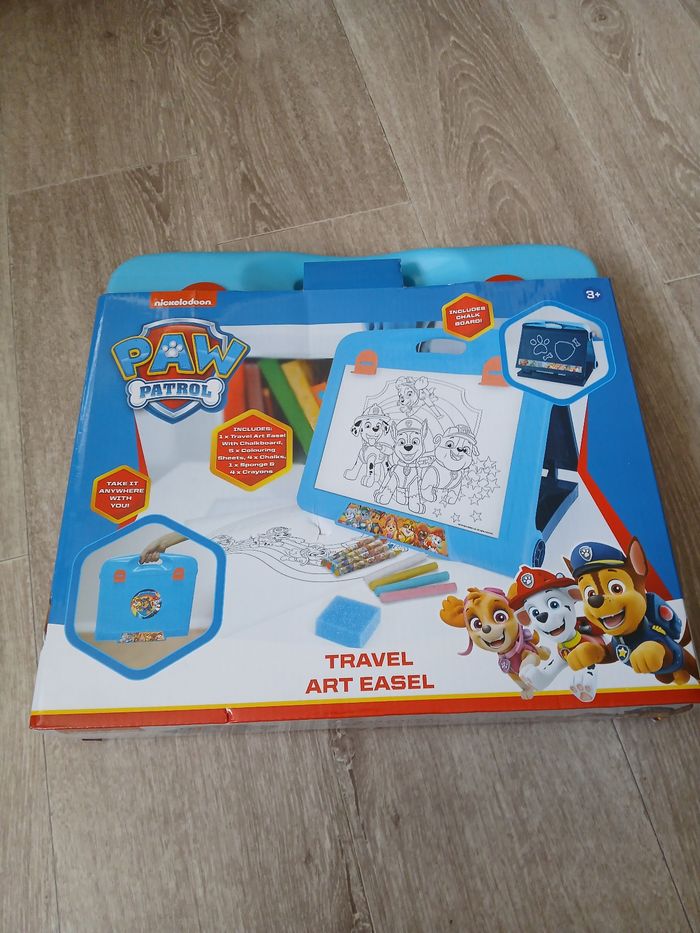 Jouet neuf pupitre d'activité pat patrouille