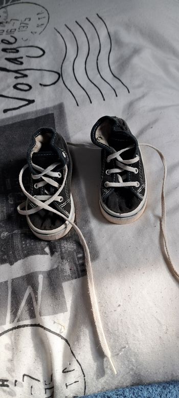 Chaussures filles taille 20