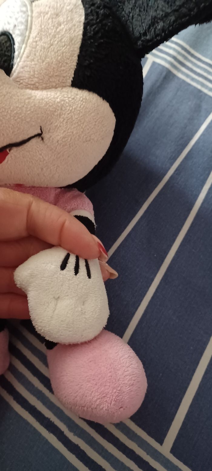 Très jolie petite peluche minnie - photo numéro 4