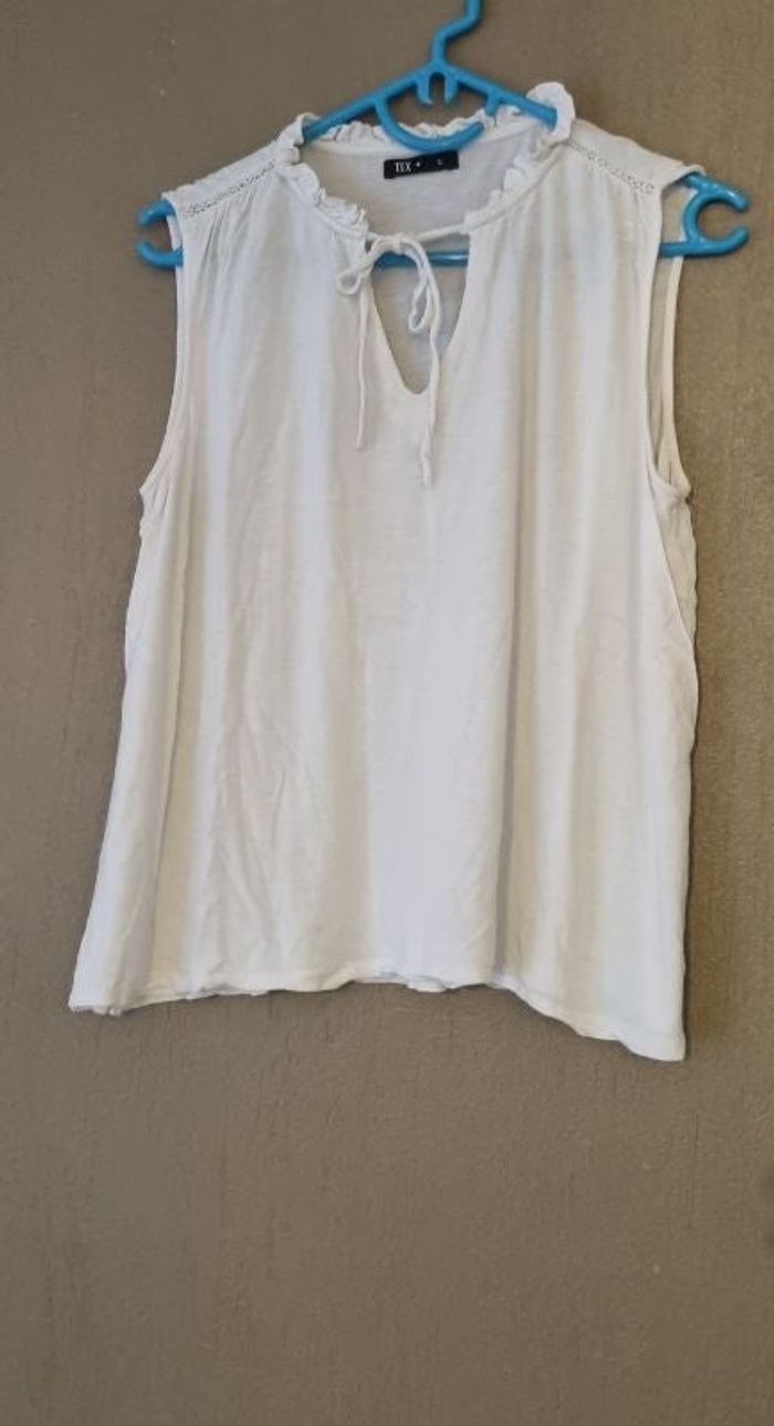 T-shirt avec ficelles