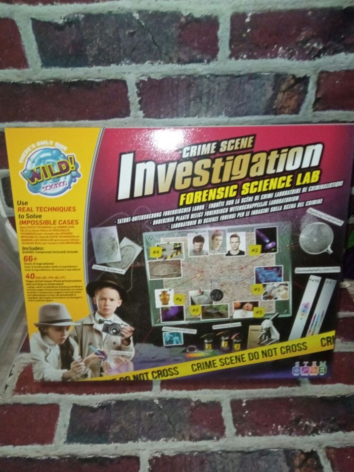 Jeu d'enquête pour enfants
