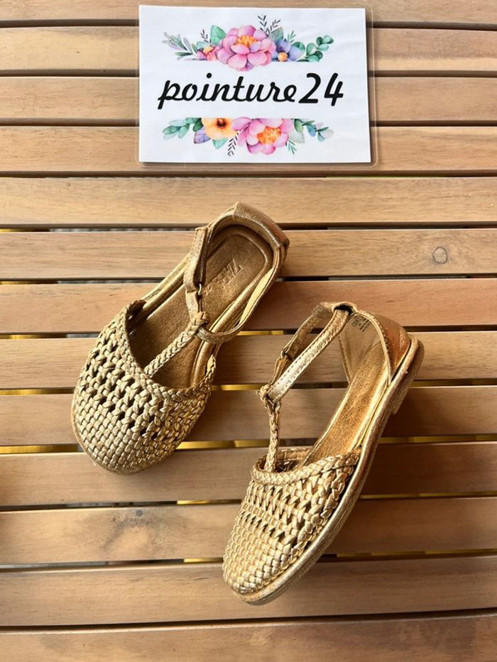 Sandales dorées Zara 24 - photo numéro 2
