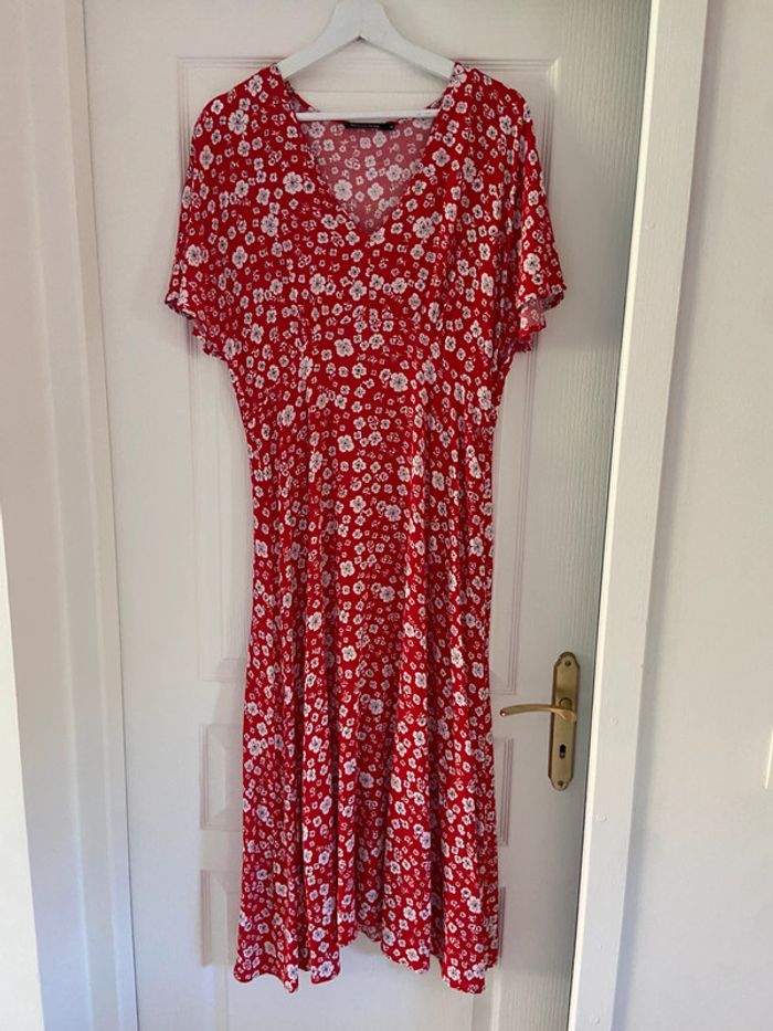 Robe d’été rouge à fleurs Monoprix taille 42