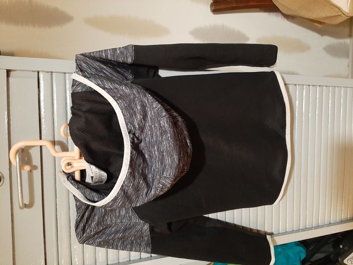2 vestes pour filles Taille 8 ans - photo numéro 4