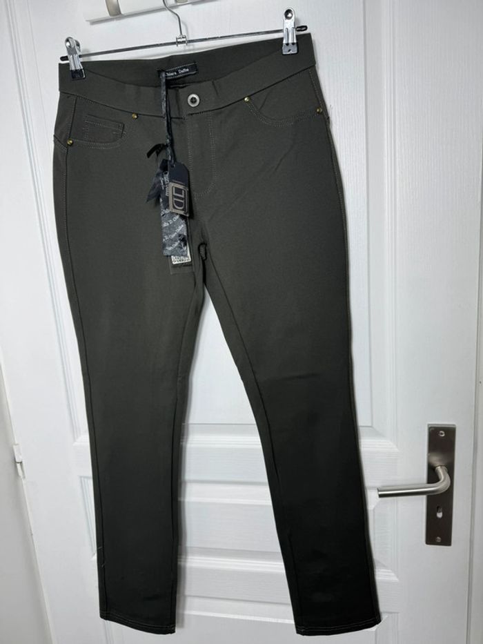 Pantalon neuf Chiara Dalba