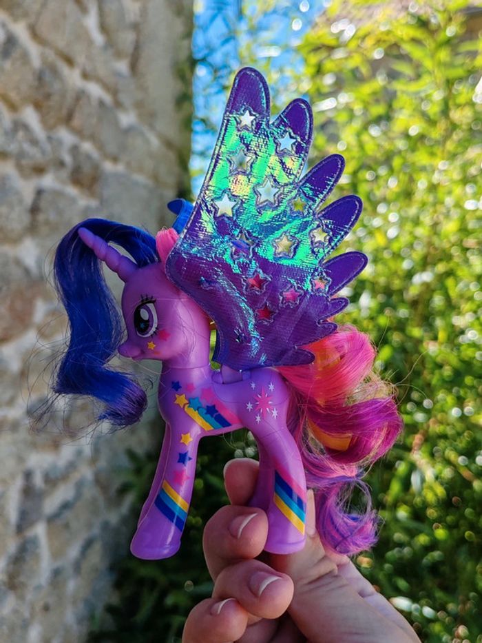 Mon petit poney - twilight sparkle - g4 - friendship is magic - photo numéro 2