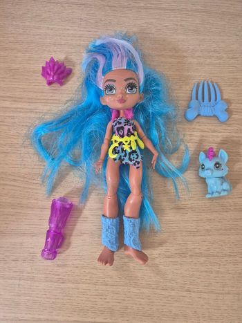 Tella Cave Club poupée