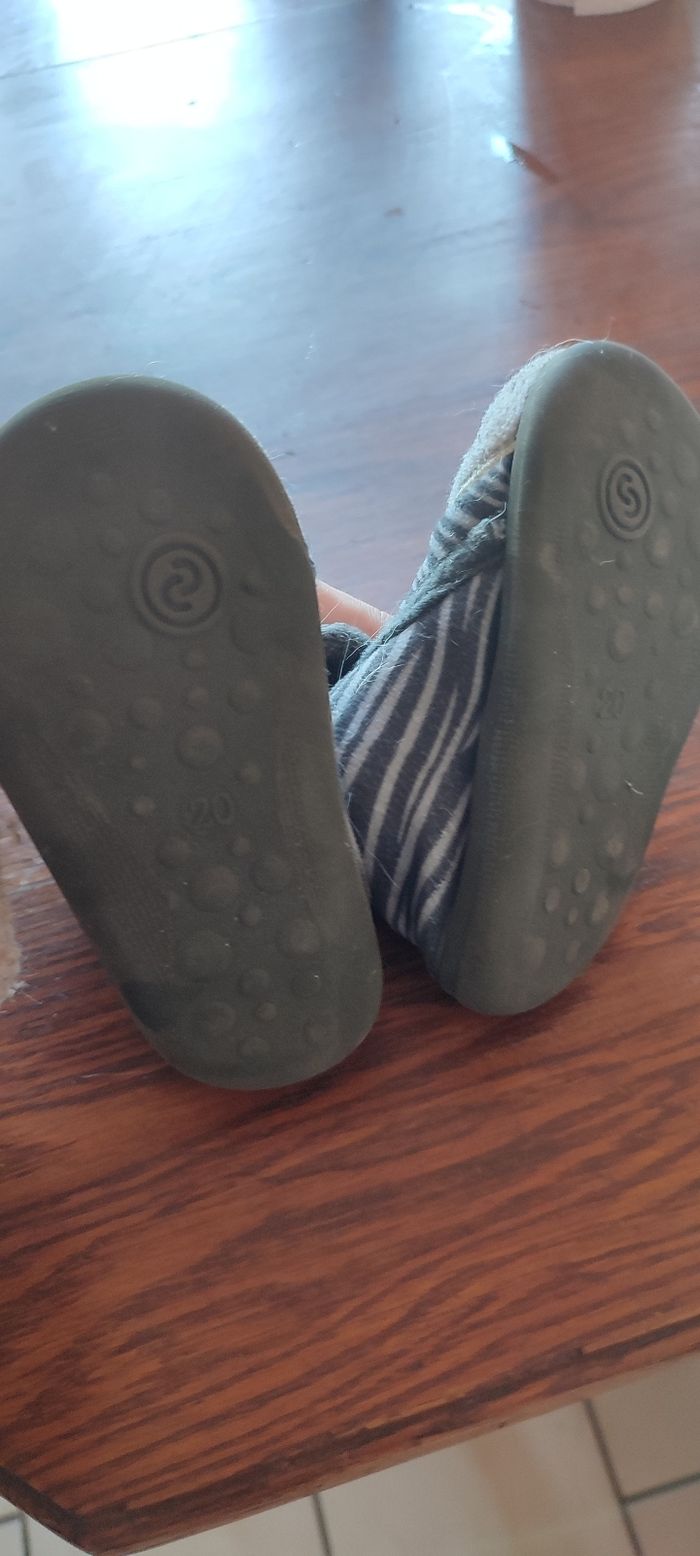 Chausson taille 20 - photo numéro 2