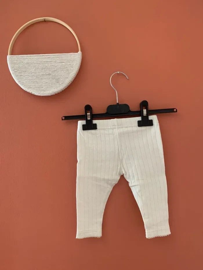 🤍 Legging côtelé blanc bébé fille – 12 mois - photo numéro 2