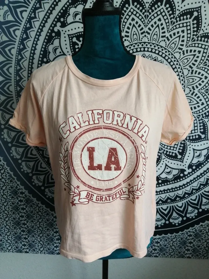 Tee-shirt saumon avec logo et message california LA / cache cache / (M) - photo numéro 2