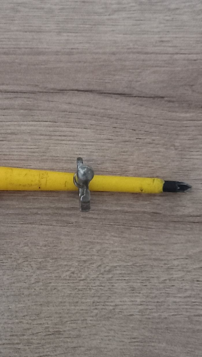 Clé ancienne en métal 9,1 cm " 427 ND / 741 N " - photo numéro 5