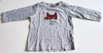 Tee-shirt manches longues en parfait état - taille 9 mois