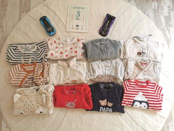 🚒 Lots de 11 pyjamas en 3 mois 