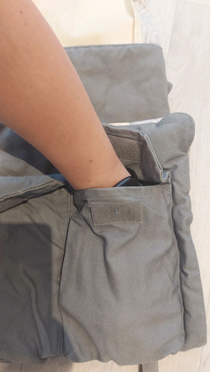 Sac a langer avec grand tapis de change intégré - photo numéro 6