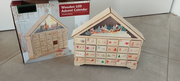 Calendrier de l'avent en bois thème père noël
