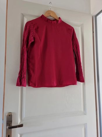 Blouse manches longues en dentelle