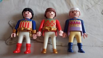 Lot de 3  personnages "Playmobil"