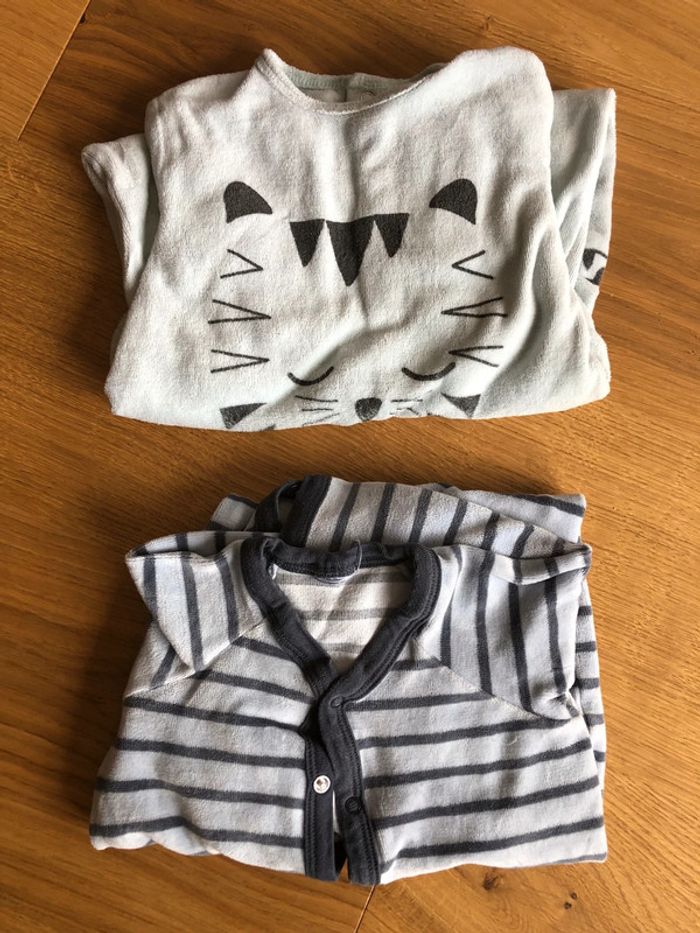 Lot 2 pyjamas 9 mois