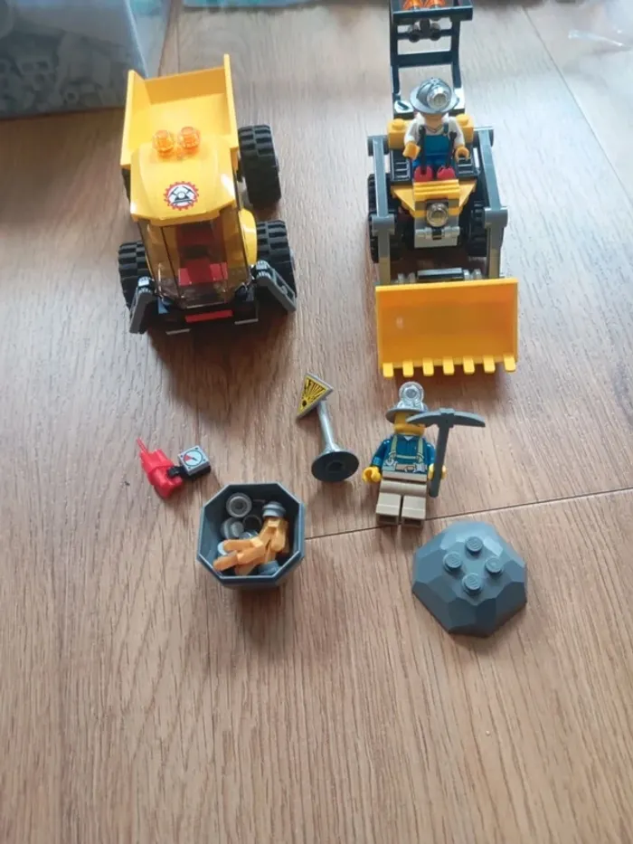 Lego le camion maxi benne de la mine 4201