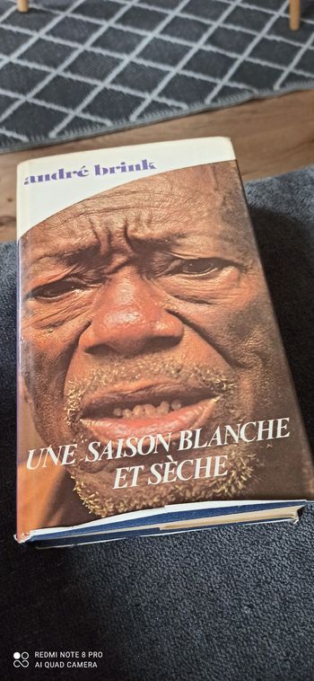 Livre une Saison blanche et seche