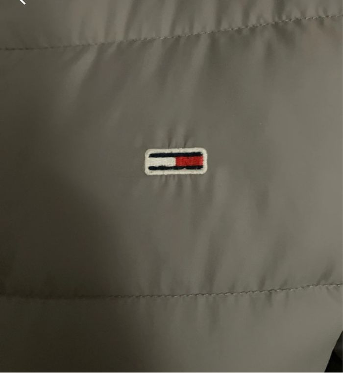 Doudoune, Tommy hilfiger taille L. Très bon état 80 €. - photo numéro 3