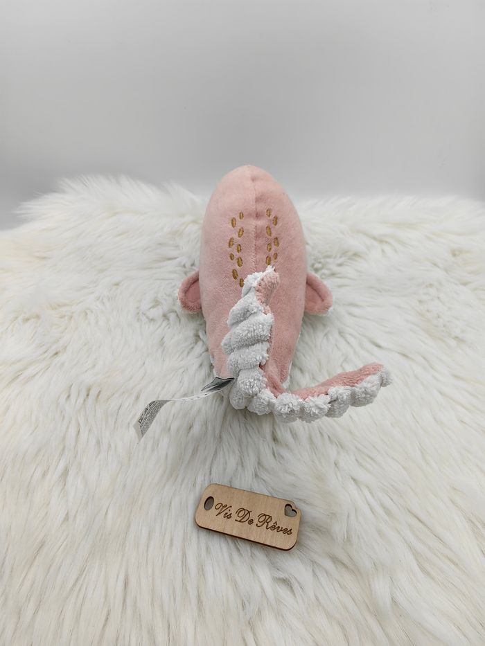 Doudou peluche baleine rose blanc Little Dutch - photo numéro 3