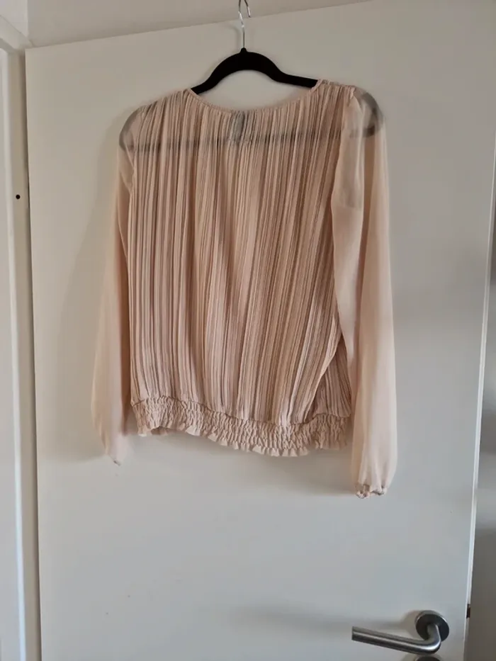 Blouse beige plissée - photo numéro 2
