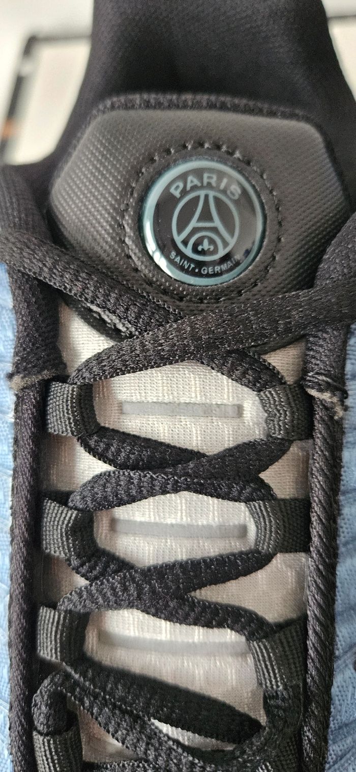 Basket TN Nike taille 43 - photo numéro 4