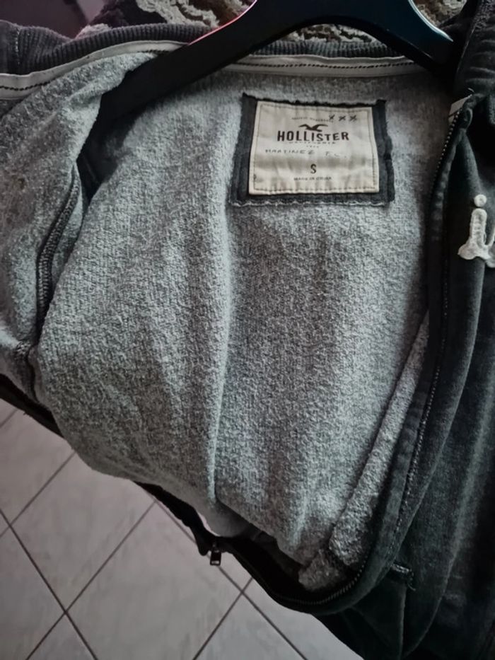 Sweat-shirt Hollister. - photo numéro 13