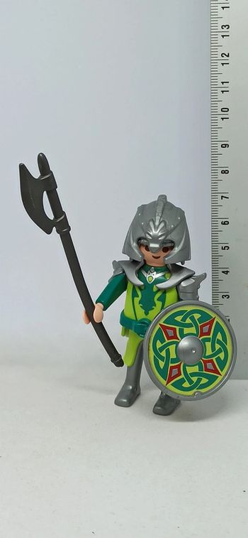 Homme chevalier motif dragon avec bouclier rond vert et rouge playmobil
