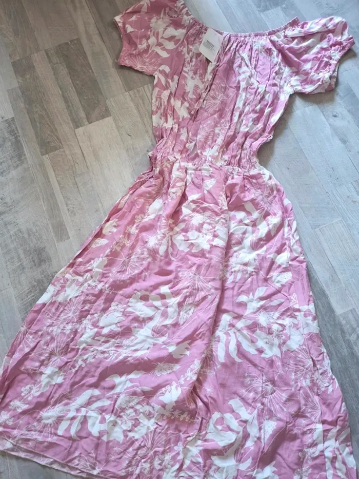 Robe 👗 ete mi longue avec col large élastique - photo numéro 2