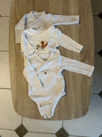 Lot de bodies - 3 mois