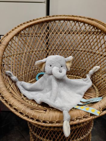 Doudou éléphant gris Tommee Tippee