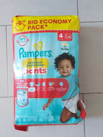 Couches pampers pants taille 4
