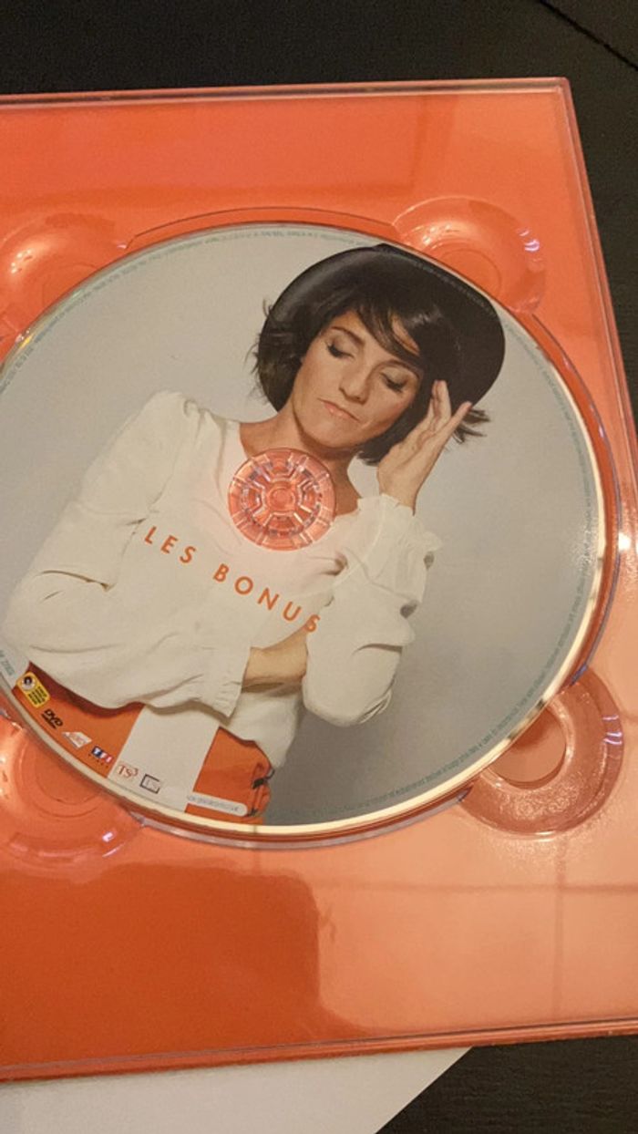 DVD. Florence Foresti. Foresti Party. - photo numéro 7