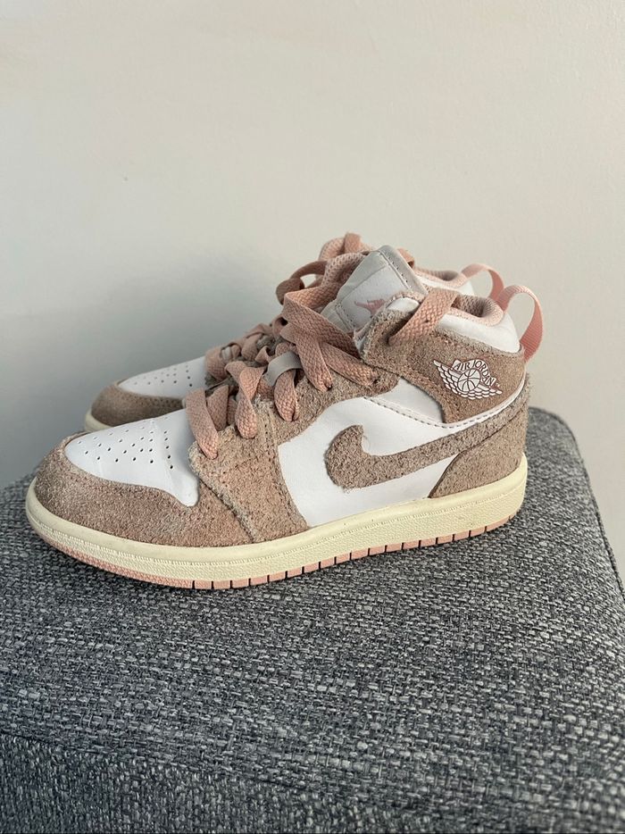 Baskets Montantes Jordan Pour Filles Taille 29,5 - photo numéro 6