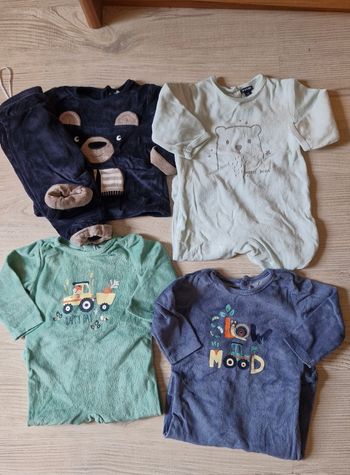 Lot pyjamas 9mois
