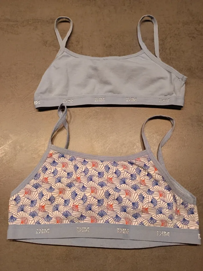 Vends lot de 2 brassières Dim taille 8 ans . - photo numéro 3