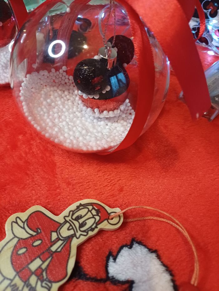 🧸Lots de plusieurs décoration de Noël Disney set de table, boule, décoration et une guirlande lumineuse - photo numéro 7