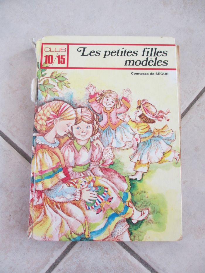 Livre enfant Les petites filles modèles – Comtesse de Ségur