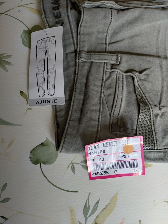 Jean / pantalon gris femme ajusté - photo numéro 5