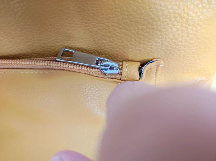Sac à main couleur moutarde neuf - photo numéro 5