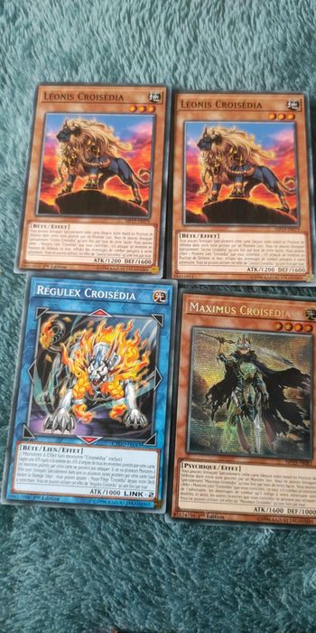 Lot 4 cartes Yu-Gi-Oh