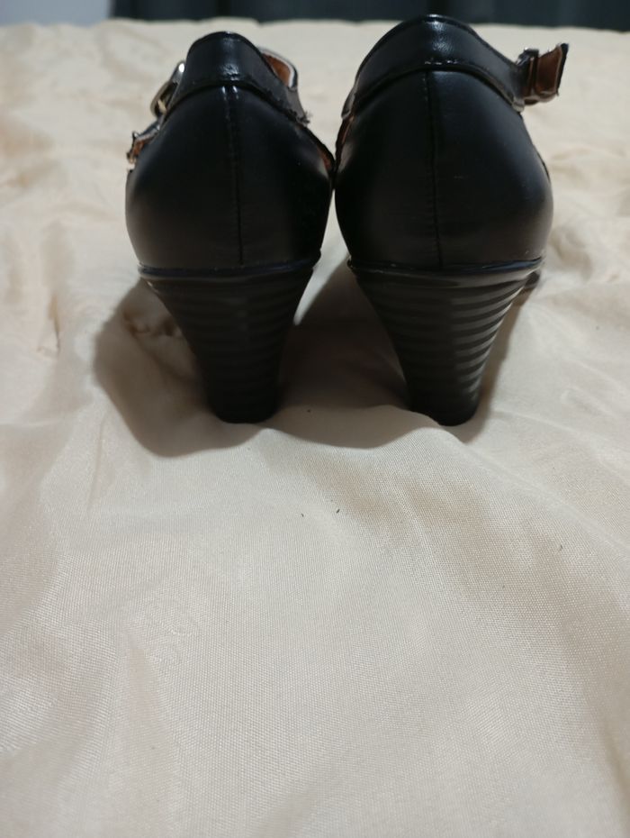 Chaussures femme - photo numéro 3