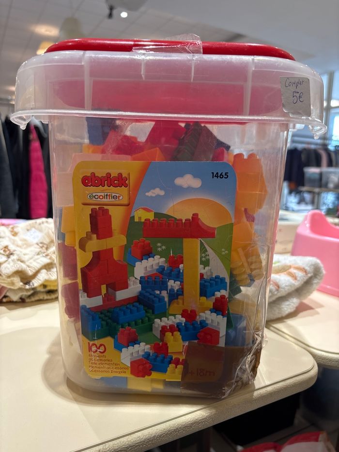 Briques abrick Ecoiffier