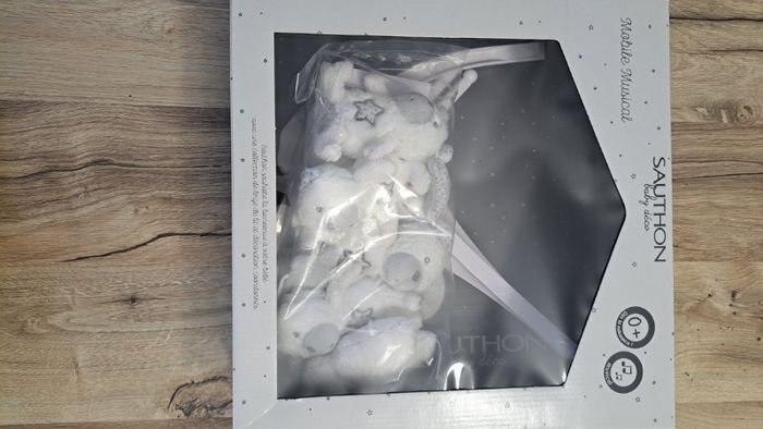 Mobile musical + suspension décorative nuage Noukie's thème poudre d'étoile NEUF - photo numéro 2